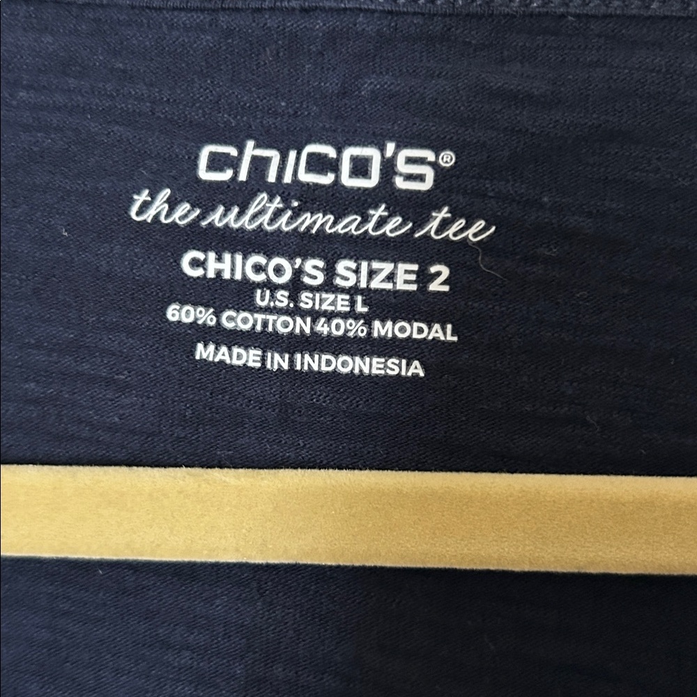 Chico's Classic Blue V-Neck Tee - Picture 2 of 3
